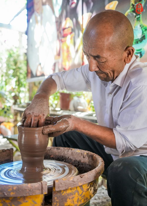 喀什非遺體驗,游覽英吉沙土陶村,感受不遜于四大名陶的土陶技藝