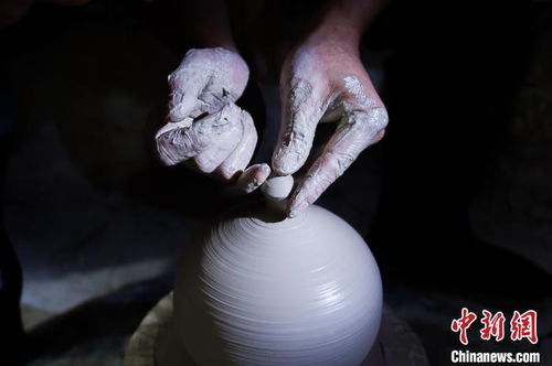 探訪貴州平塘牙舟陶傳統(tǒng)制作技藝 陶齒的傳承與匠心